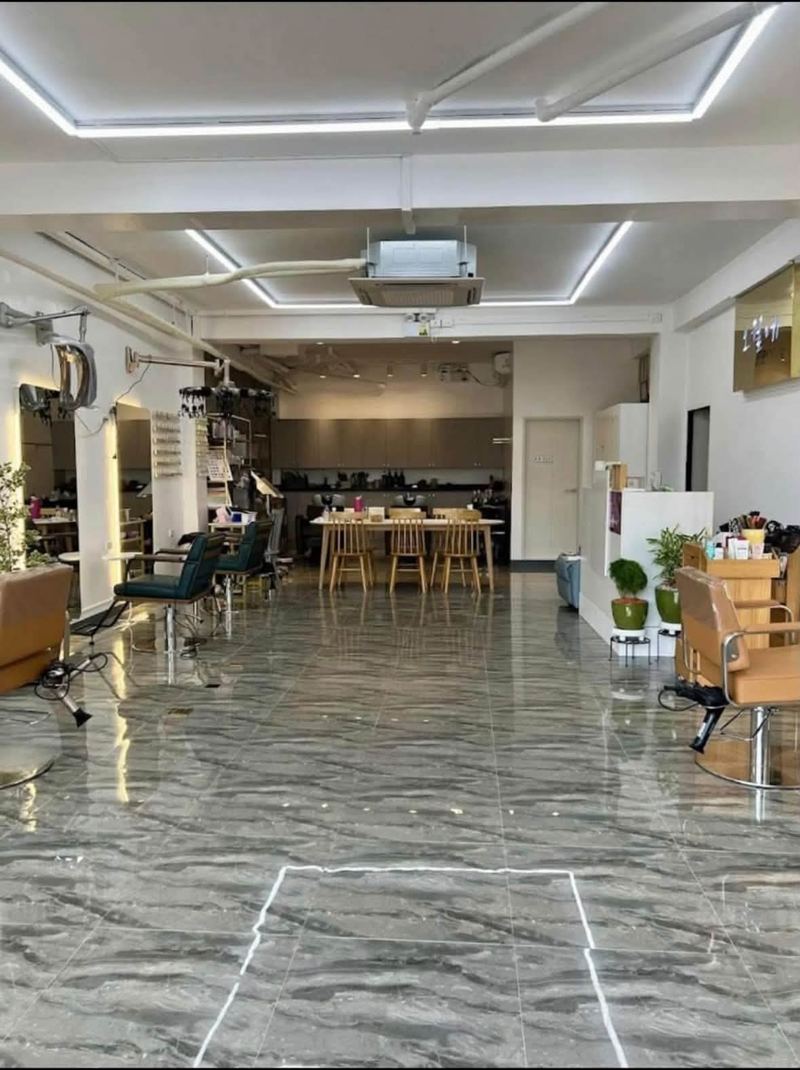 Inside the salon, 오월에 salon in Angeles City